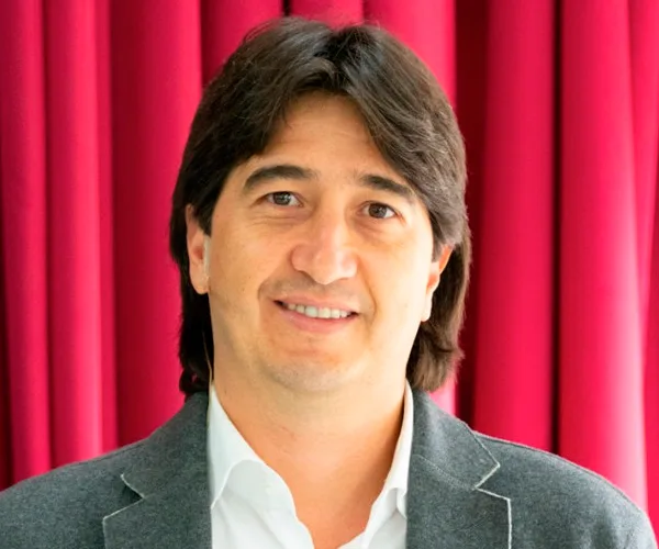 Jose Praolini — Conferencista de Trabajo en Equipo