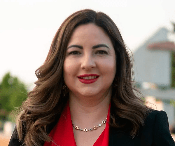 Yvette Durazo Selector Normal Charlas Motivacionales Latinoamérica